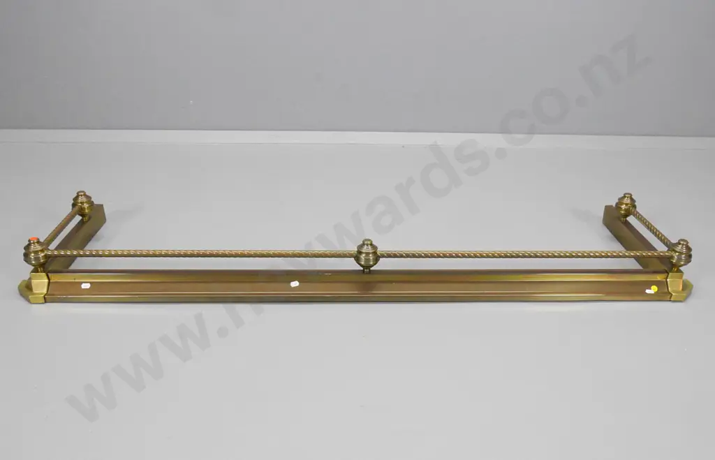 brass hearth surround with twist rails and finials H-130 W-1500 D-430 Image 1++