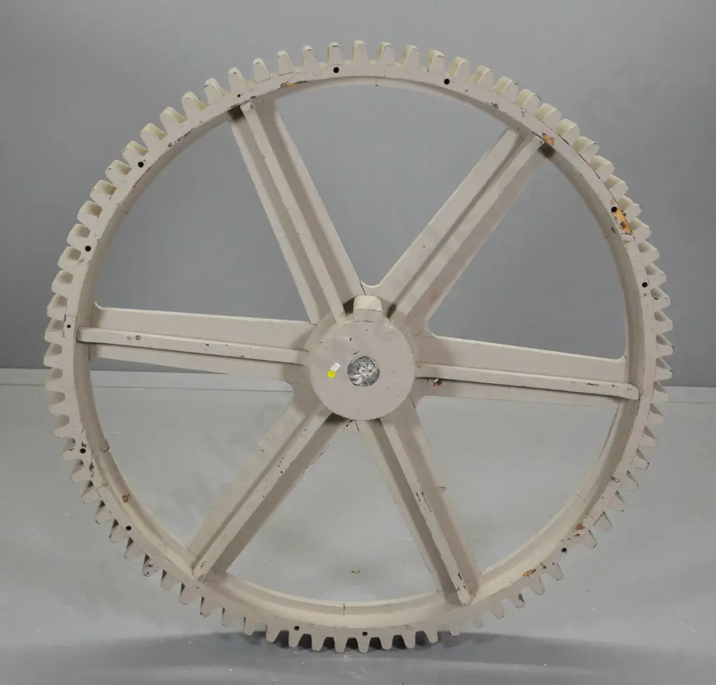large wooden foundry form - some chips to teeth. Diameter 1150 Image 1++