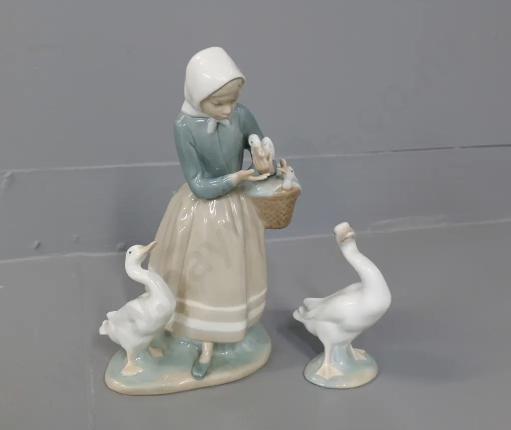 Lladro figurine - woman with geese E-16M & separate goose figure B-1J. H-230 Image 1++