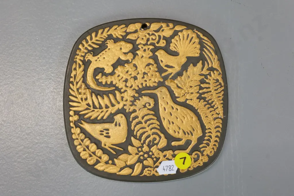 Crown Lynn decorative wall tile with NZ native animal motifs - has had hole drilled in top140 x 140 Image 1++