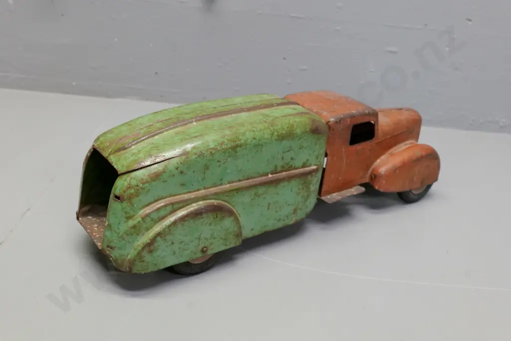 vintage tin toy delivery van - missing grille and back door - overall paint loss and wear H-140 L-430 Image 1++