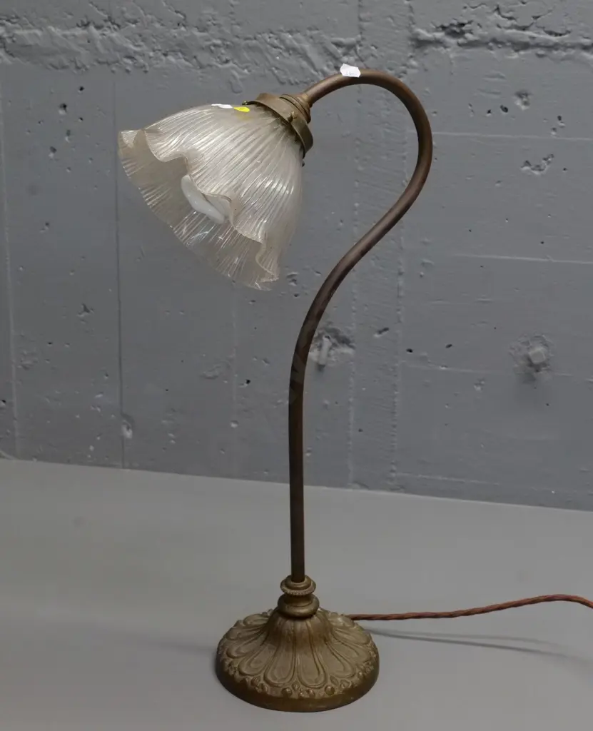 Edwardian brass goose neck lamp with frilled glass shade H-540 Image 1++