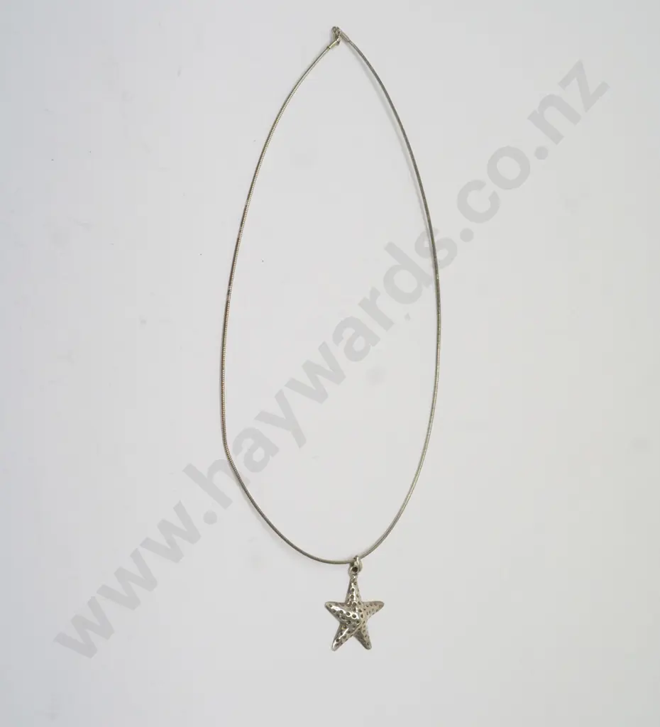 star pendant stamped 925 Image 1++