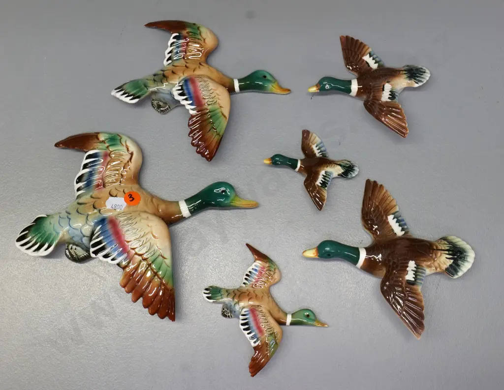 2 sets of 3 flying wall ducks, no maker's marks - largest is H-170 L-200 smallest duck has mend Image 1++