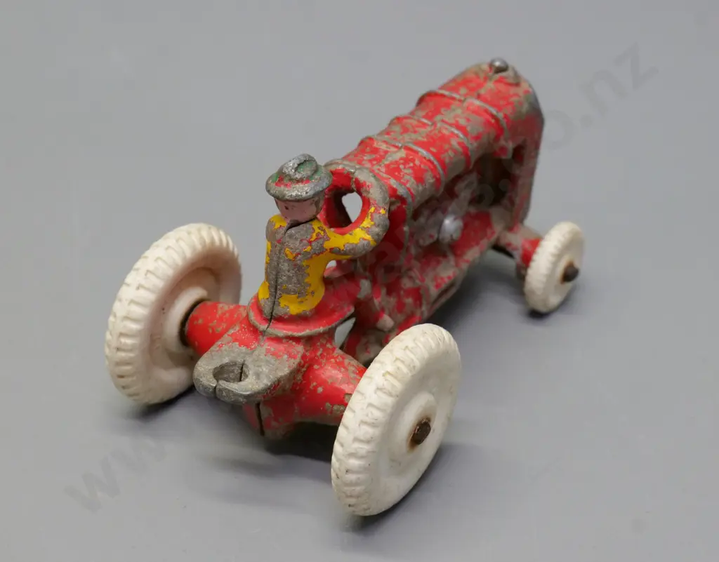 vintage small Fun Ho tractor with driver - wear and paint loss H-70 L-120 Image 1++