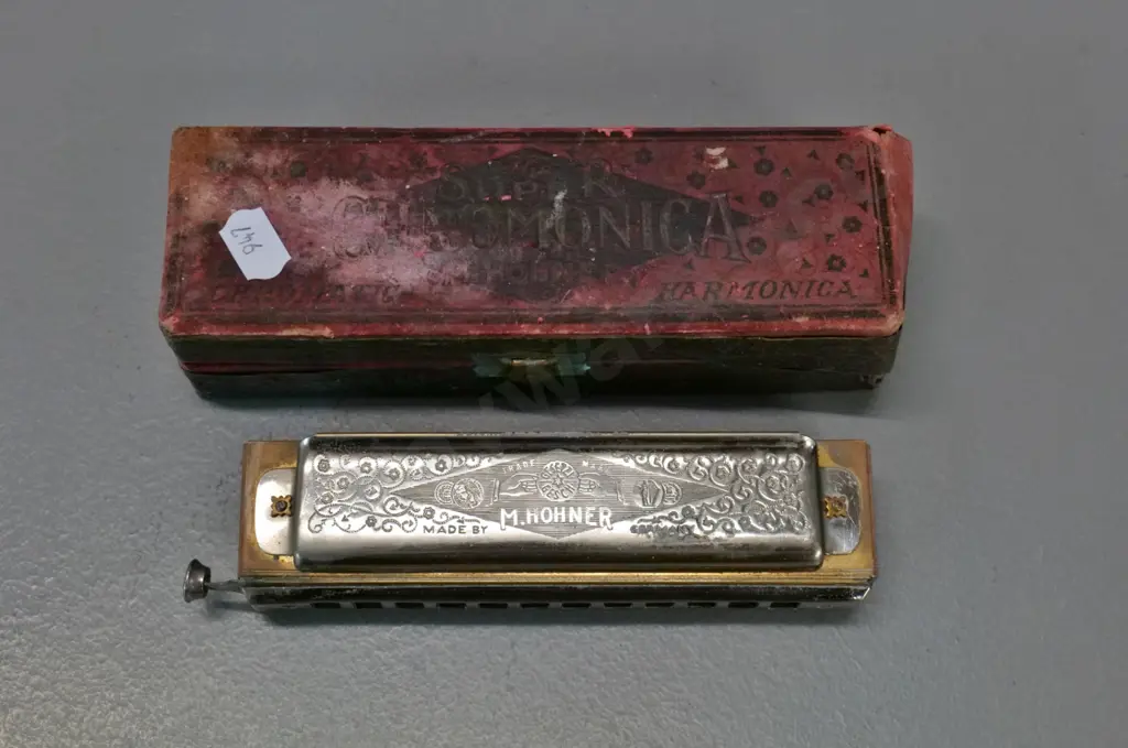 Hohner Super Chromonica No.260 harmonica - key shift mechanism is working. Damage and wear to original box. Image 1++