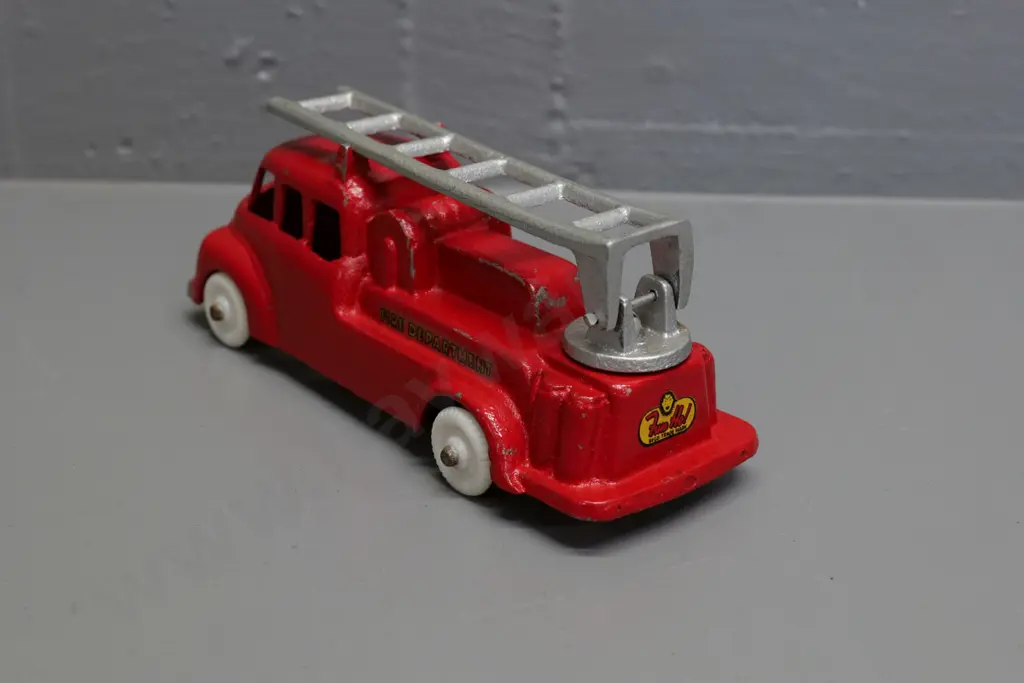 Fun Ho fire engine - L-180 Image 1++