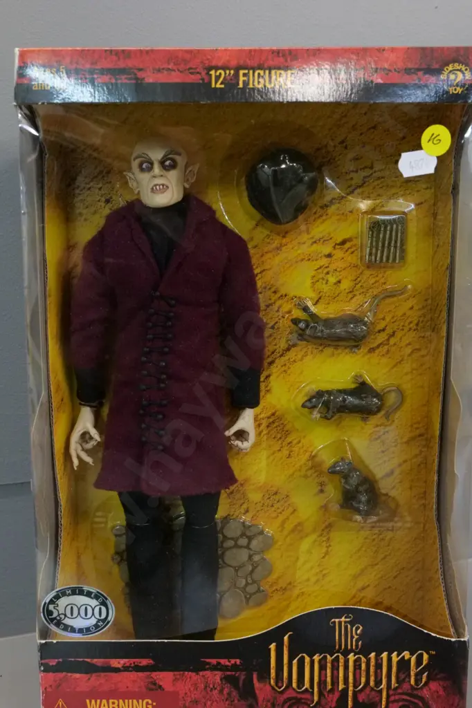 Sideshow Collectables 12" figure in original box - The Vampyre Image 1++