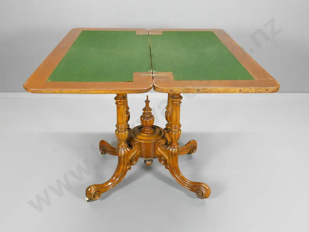 Victorian walnut games table w/ burr & marquetry top, column base - veneer loss & bubbling H740 L91 W440 closed0 Image 1++
