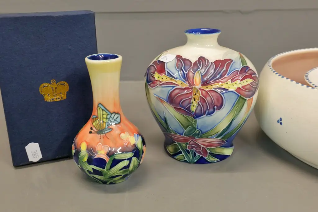 Poole hand-painted ring trough D-220 and 2 Westminster tube-lined vases, taller is H-120 Image 1++