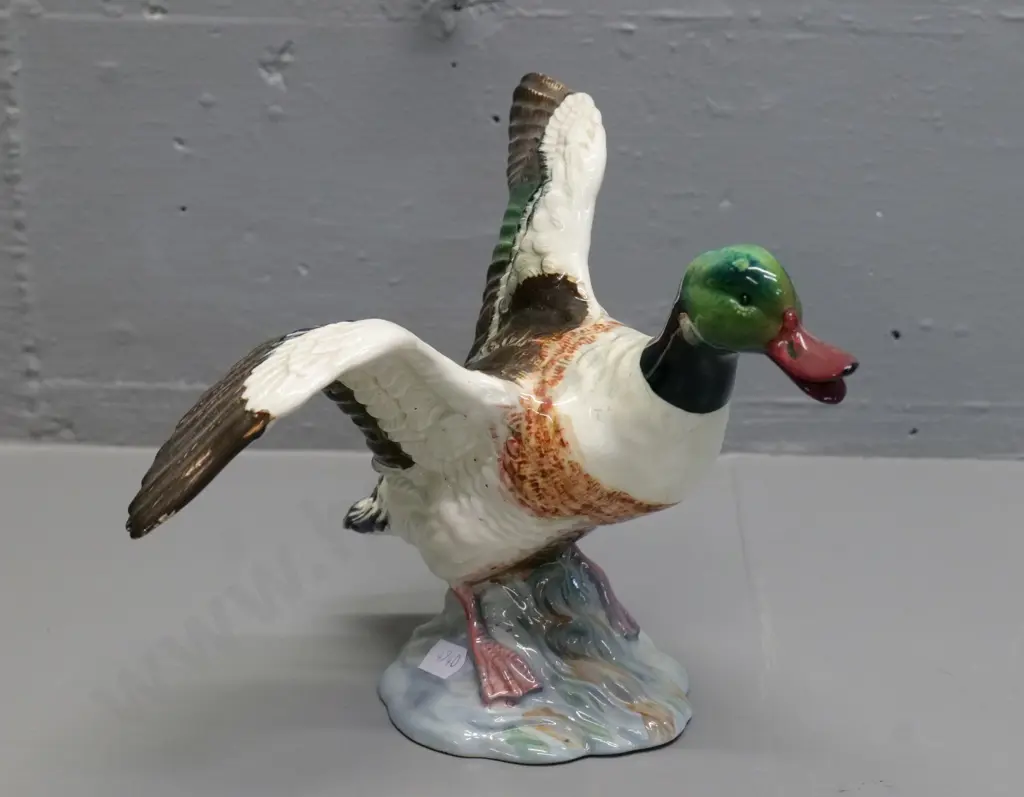 Beswick duck taking to flight - impressed on base No. 995 H-160 L-230 Image 1++
