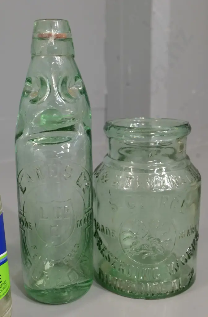 10 bottles, including Lane's clear marble, St George jam jar, 3 Lane-Thompson Bubbly soda, etc. Image 1++