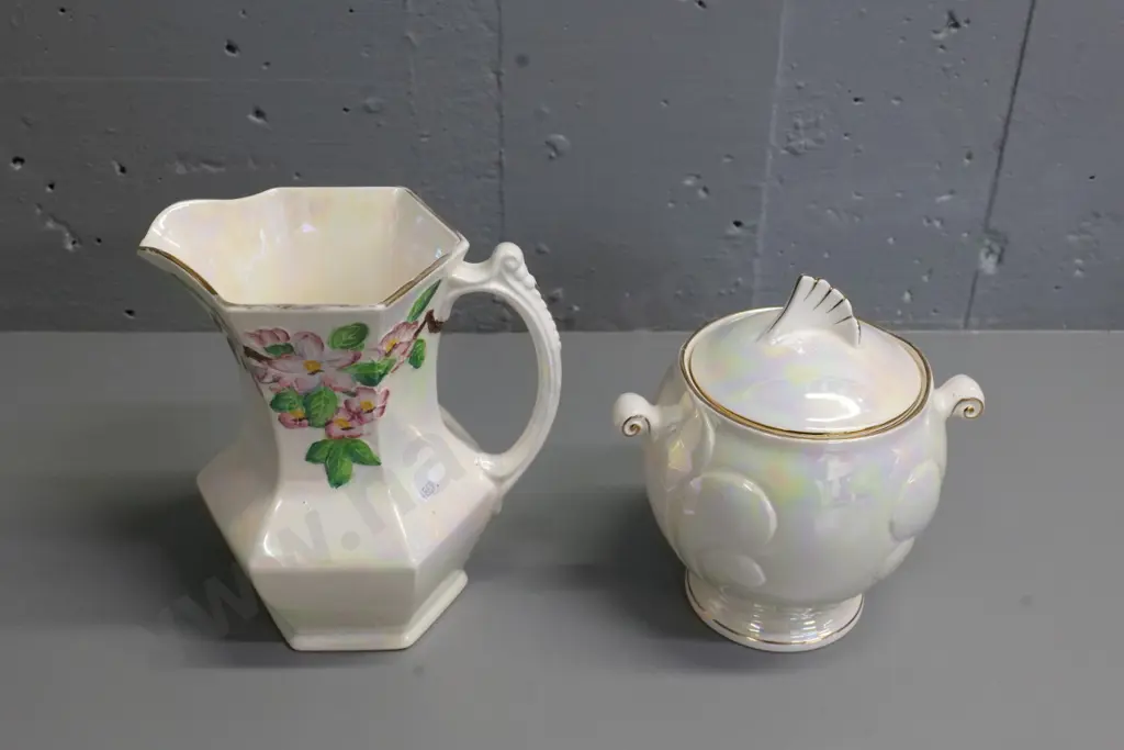 2 pieces Maling lustre glaze - floral pattern jug H-200 and relief pattern lidded urn with chip on inside rim Image 1++