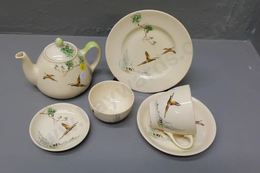 Royal Doulton 'The Coppice' tea for one including teapot, missing creamer jug Image 1++
