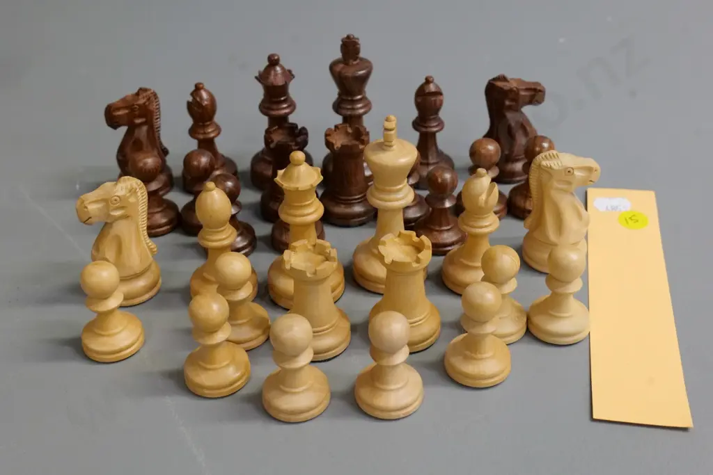 Indian hand-carved teak chess set - small chip to one piece. King is H-75 Image 1++