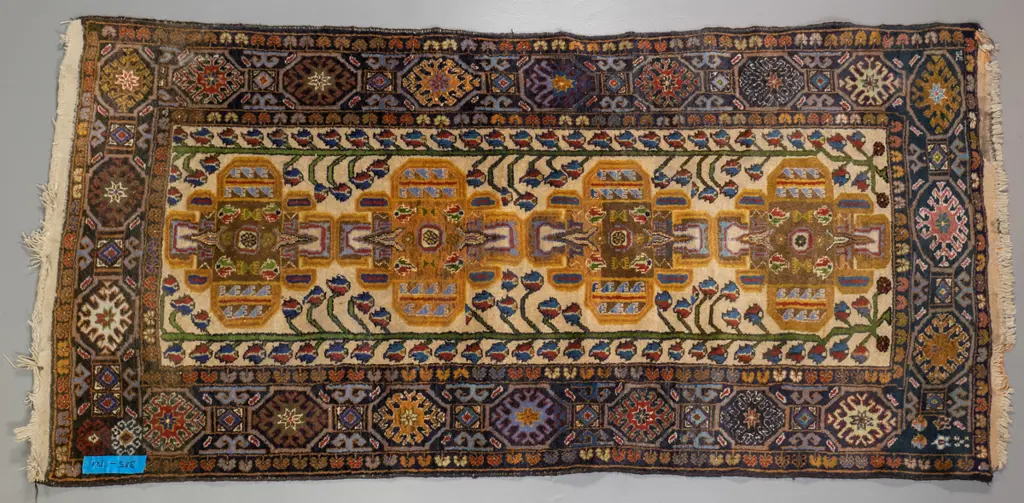 hand-knotted wool Persian style floor rug L-1930 W-1060 Image 1++