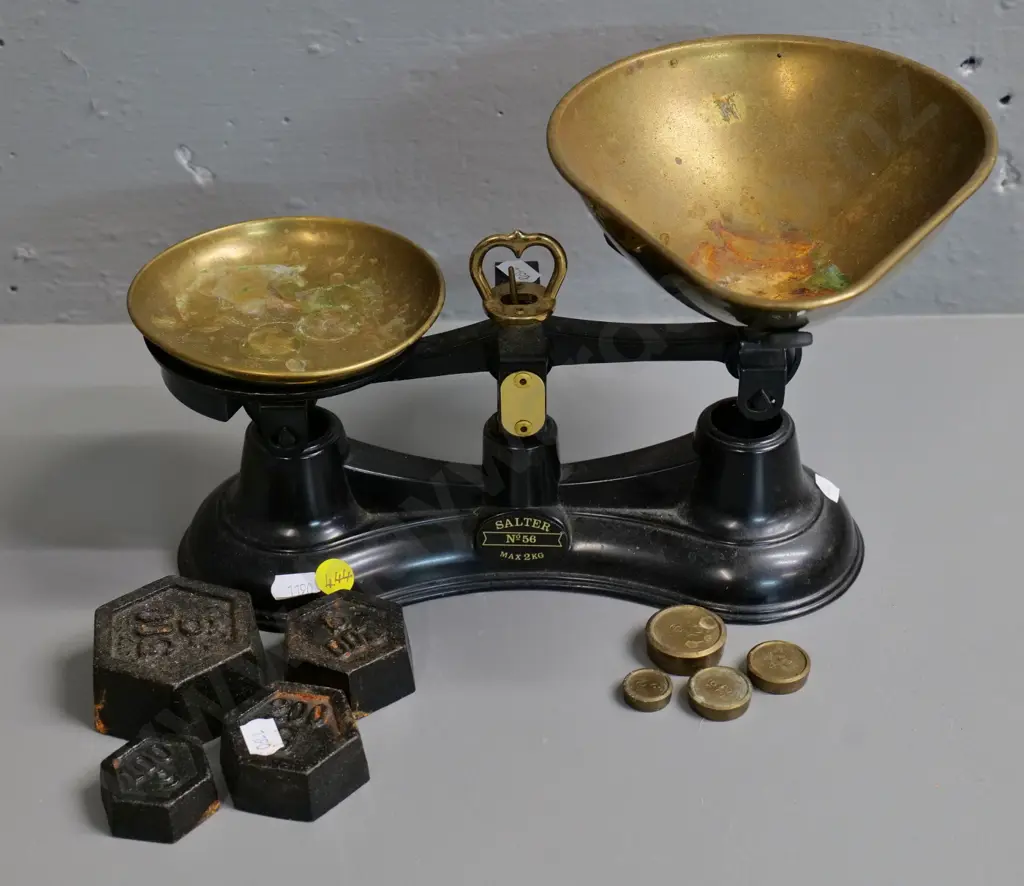 Salter No. 56 2kg brass and cast iron scales with assorted weights - some corrosion to brass holder H-170 W-300 Image 1++