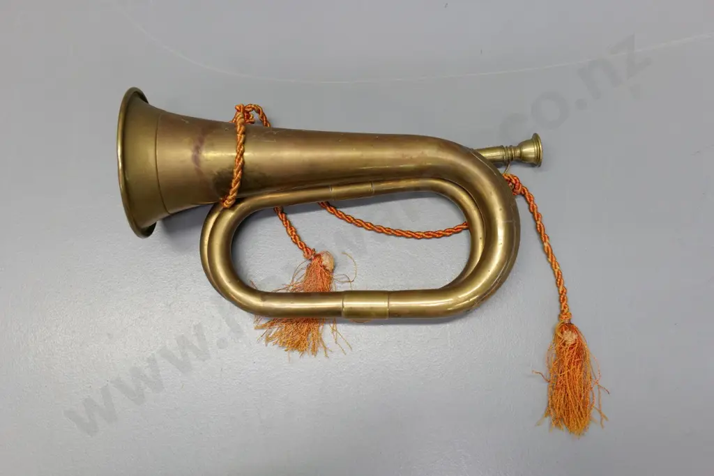 small brass bugle with tasseled cord L-200 Image 1++