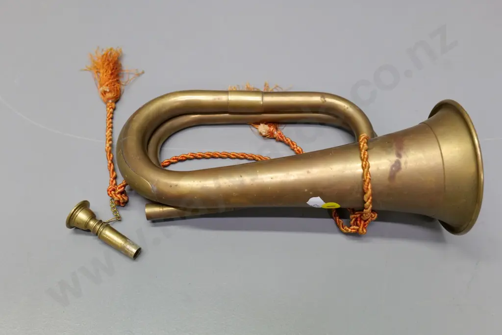 small brass bugle with tasseled cord L-200 Image 1++
