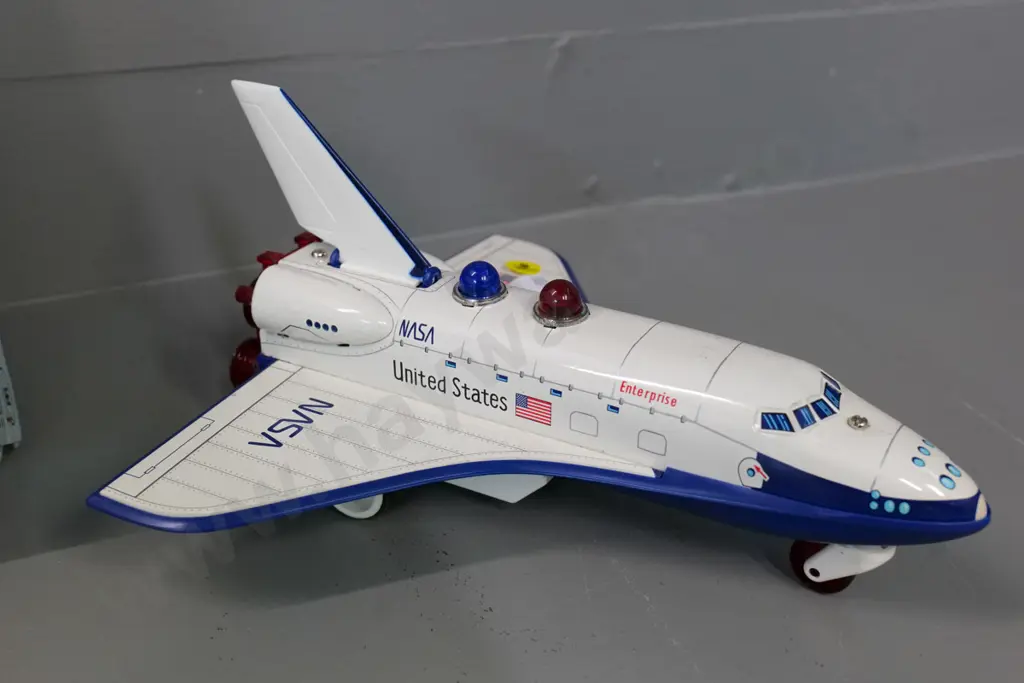 battery powered Matsudaya Columbia Space Shuttle Enterprise L-250. Motor works, other features may not, w/ original box Image 1++