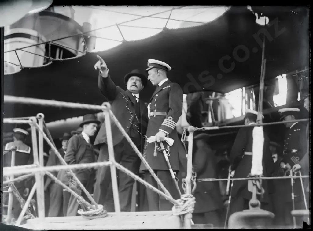 EA Philips studio? 3 boxes glass plate negatives: Ross Home, Brinsley House, Geo. Barton, HMS Dauntless etc. Image 1++