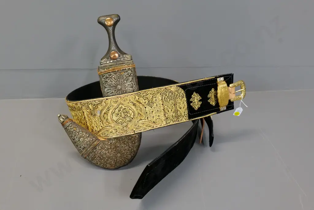Jambiya knife etc from Saada, Yemen -  metal work scabbard and embroidered belt - knife and scabbard L-360 Image 1++