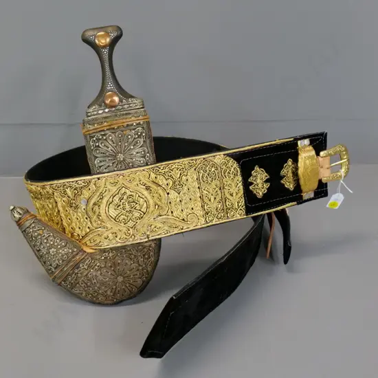 Jambiya knife etc from Saada, Yemen -  metal work scabbard and embroidered belt - knife and scabbard L-360