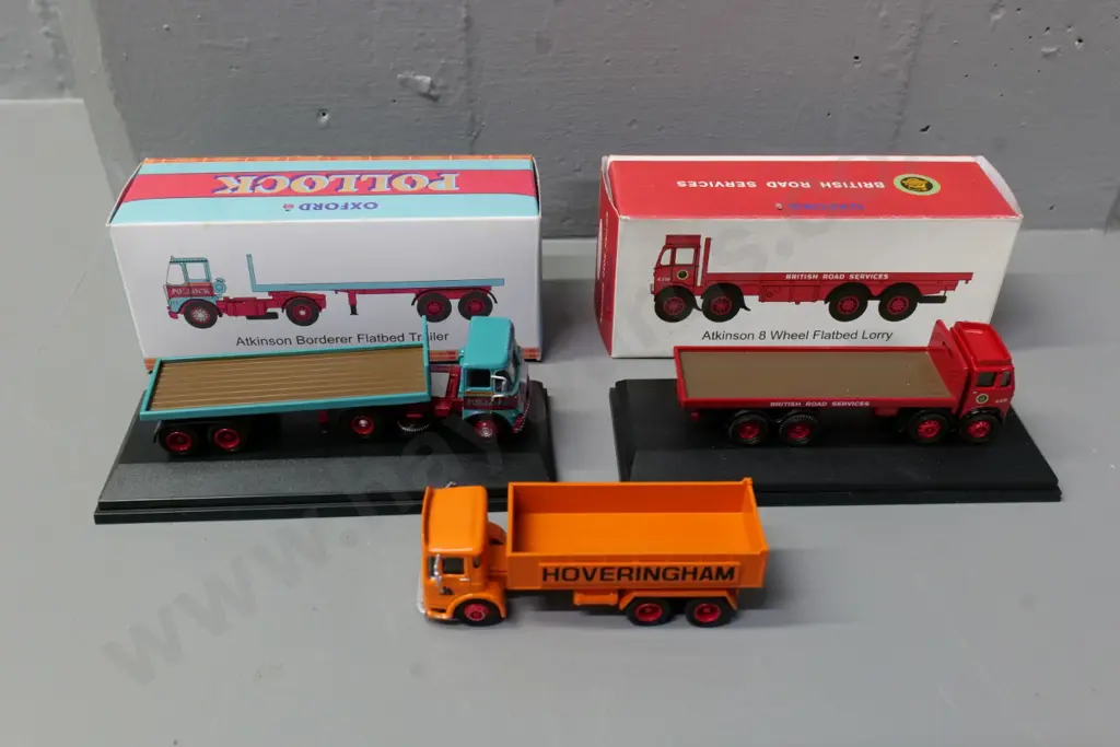 3 Oxford die-cast 1:76 scale model vehicles flatbed trucks - 2 with original boxes & plastic stands Image 1++