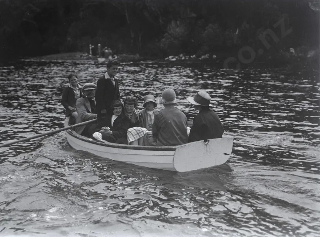 EA Philips studio? 3 boxes glass plate negatives: 1927 Oreti Beach motor races, Bluff, Stewart Island, etc. Image 1++
