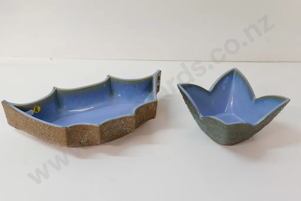 2 Ikebana style pottery vases - larger is L-340 W-170 Image 1++