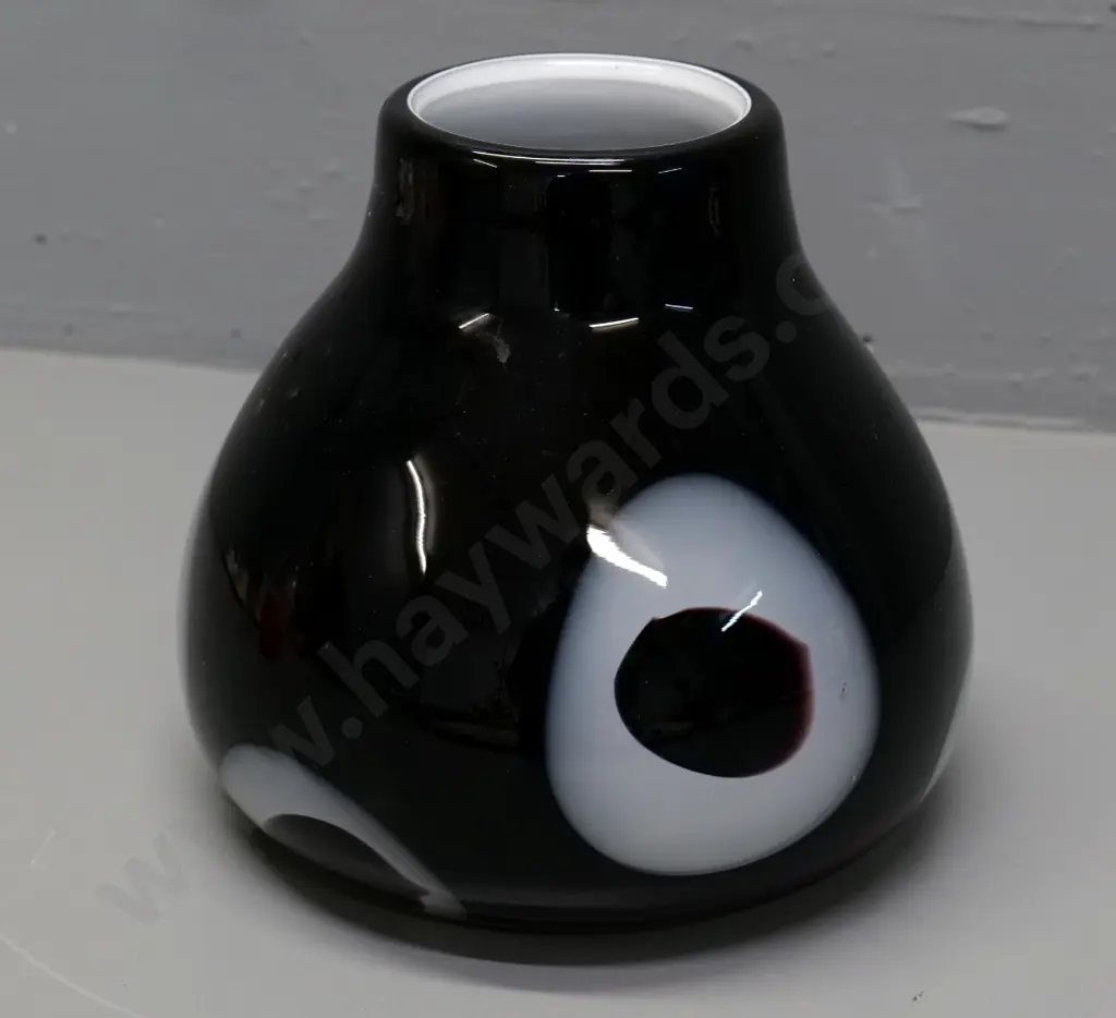 heavy art glass vase - black, white and dark red H-220 Diameter approx 240 Image 1++