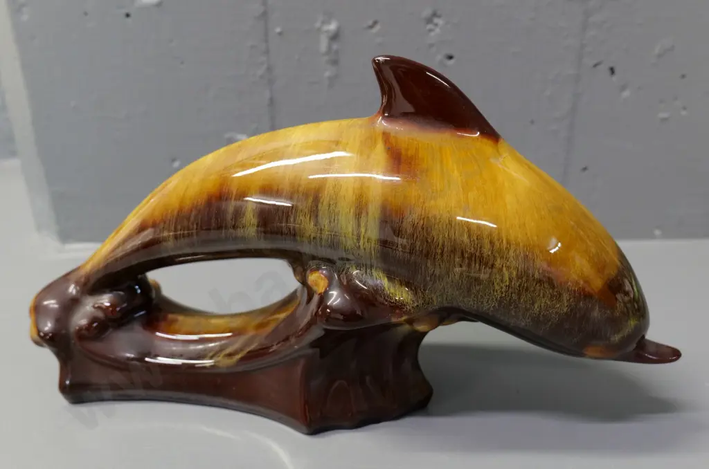 Blue Mountain brown & gold dolphin figure H-180 L-350 Image 1++