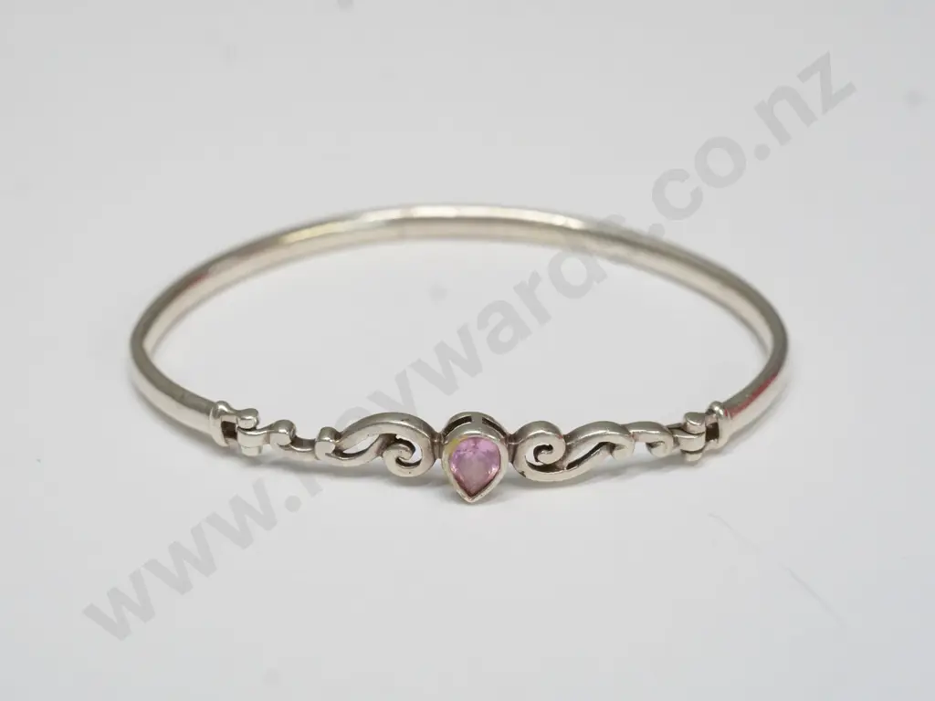 silver bangle with pink stone stamped 925 Image 1++