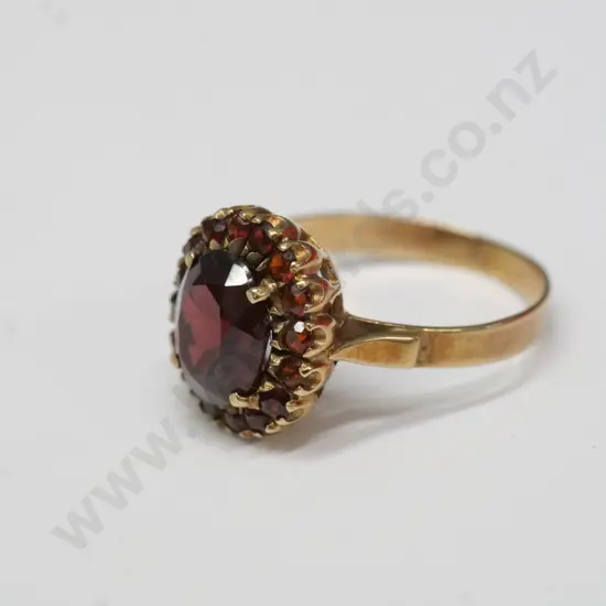 9ct garnet dress ring