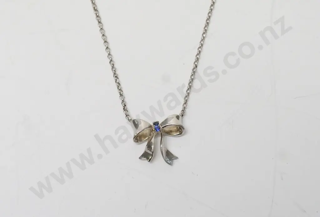 silver bow necklace stamped 925 Image 1++
