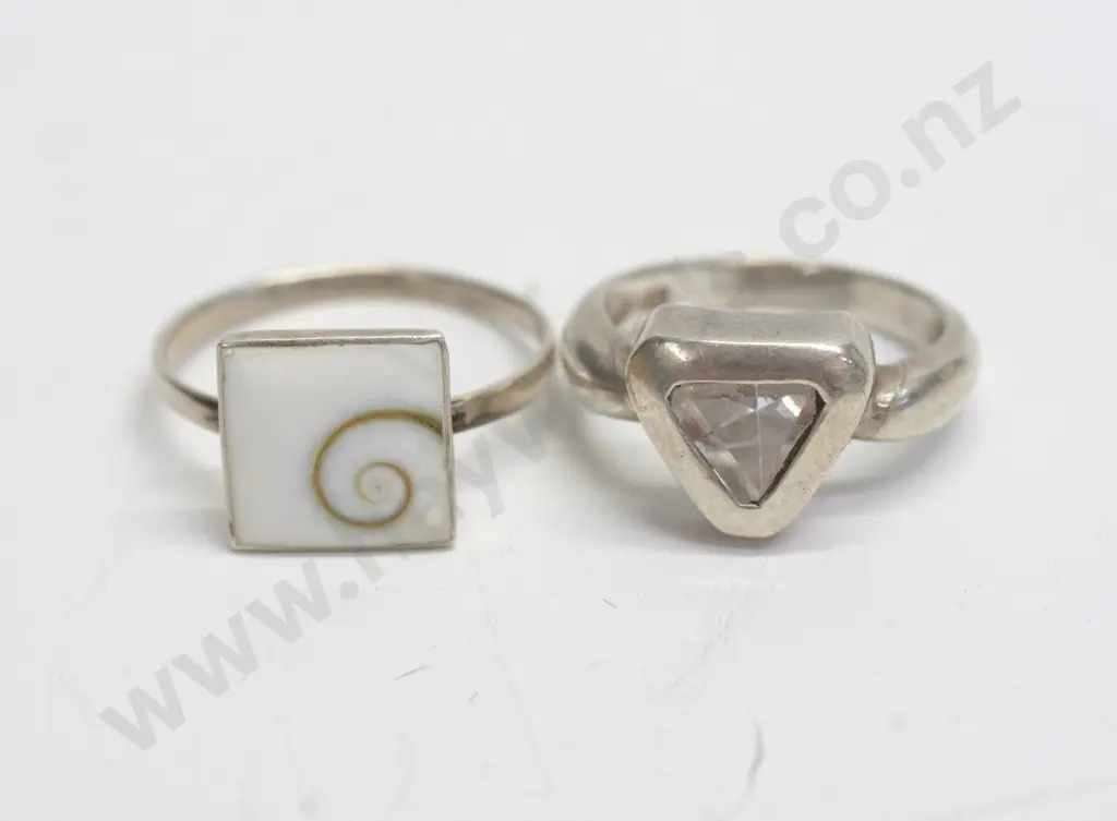 2 silver rings both stamped 925 Image 1++