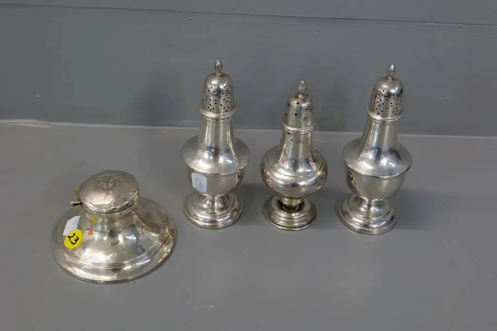 4 sterling silver items - 3 pepper pots and an inkwell, tallest H-130 Image 1++