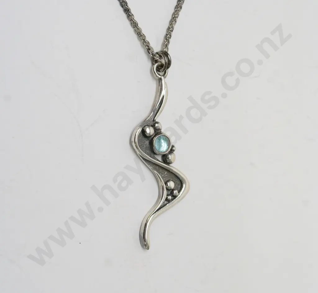 silver necklace stamped 925 Image 1++