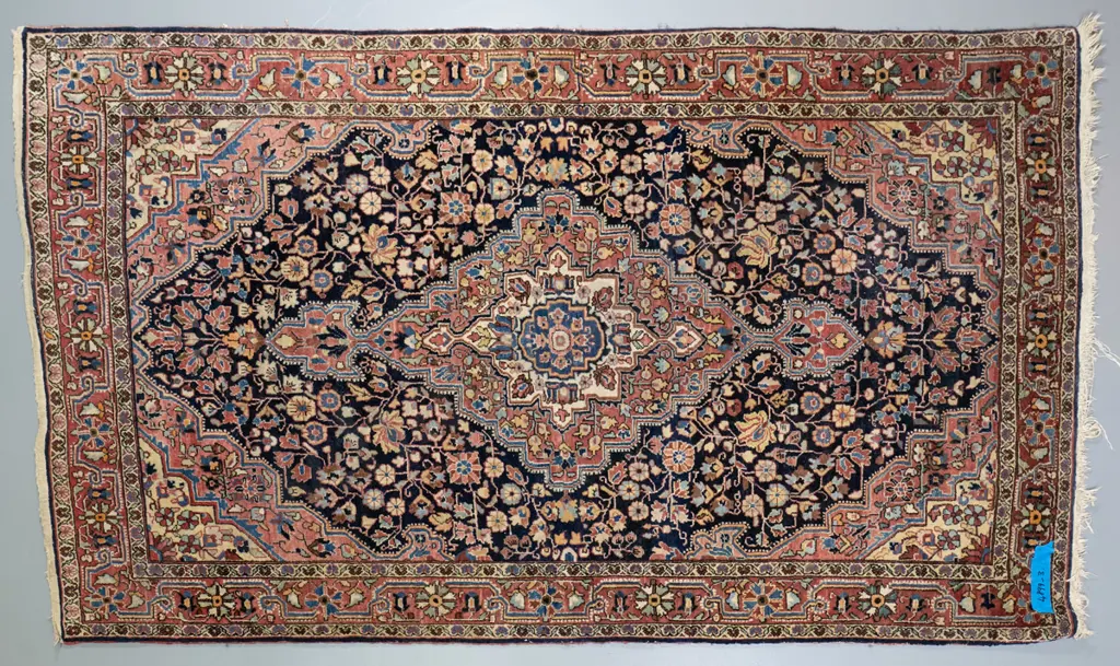 Persian style wool floor rug - pinks, blues and beige L-2100 W-1360 Image 1++