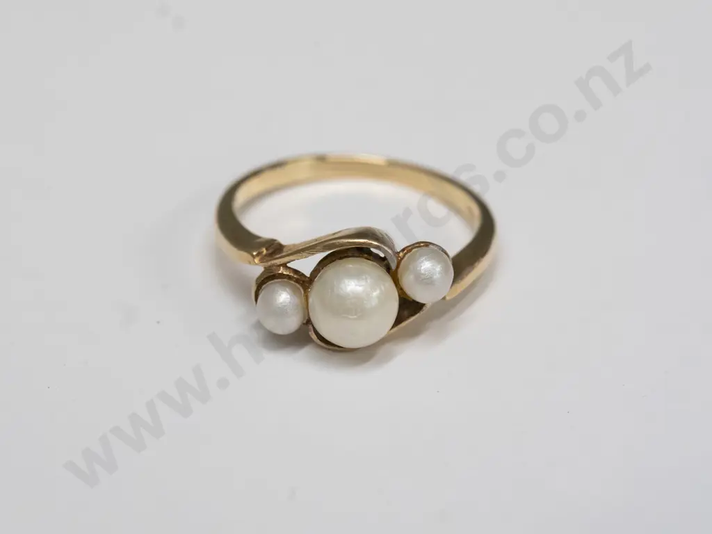 9ct pearl dress ring stamped Image 1++
