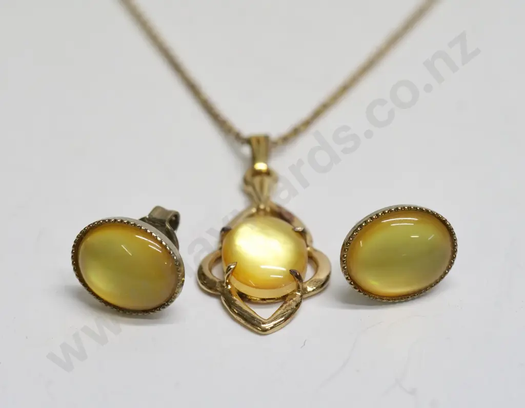necklace & earring set Image 1++