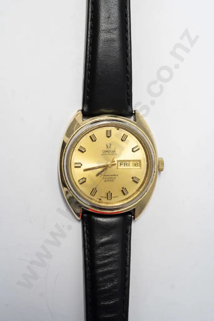 Omega Seamaster Cosmic 2000 watch - day, date, auto, 2 chips on dial securing pins, well worn on back Image 1++