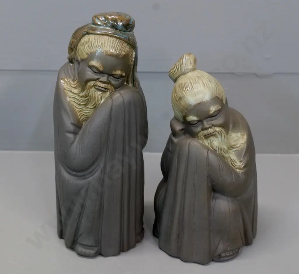 pair of Lladro Chinese style figures, matte & low glaze, taller is H-220 Image 1++