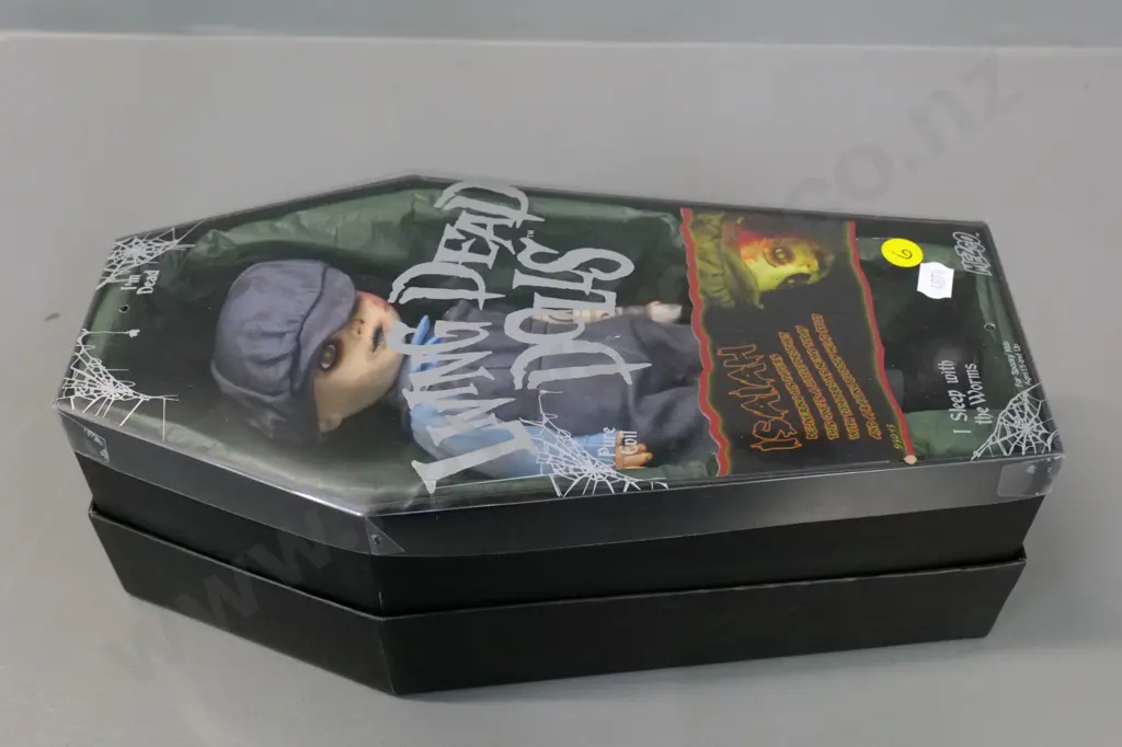 Mezco Living Dead doll "Isaiah" in original coffin box - box is L-300 Image 1++