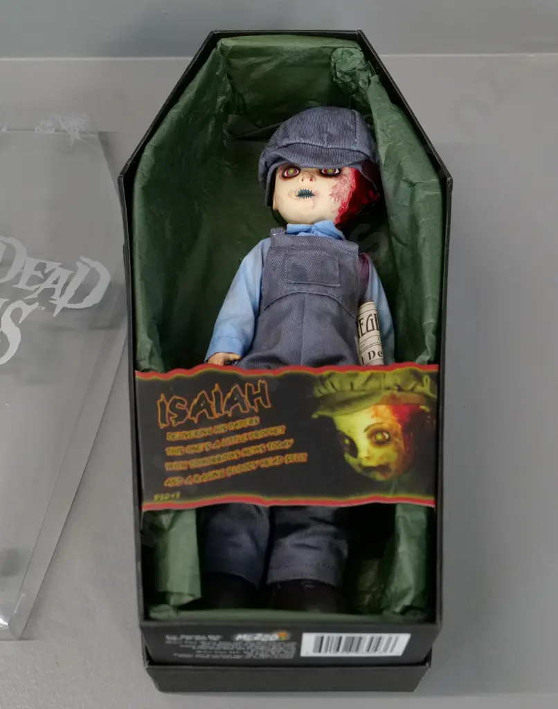 Mezco Living Dead doll "Isaiah" in original coffin box - box is L-300 Image 1++