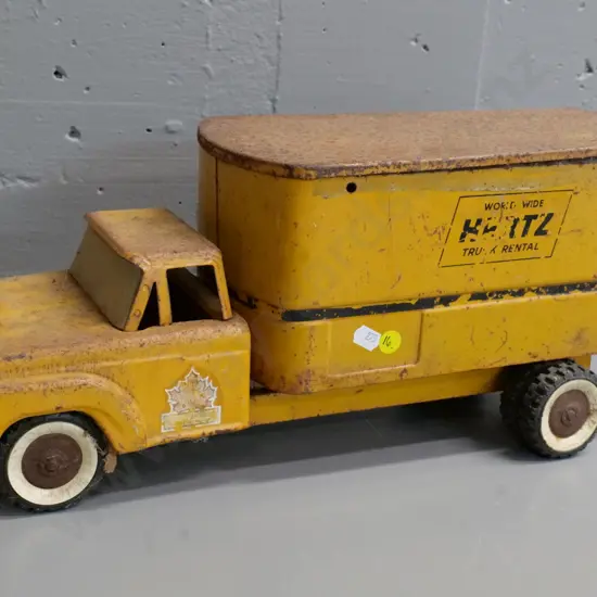 Li'l Beaver Hertz moving truck - made in Canada - corrosion and missing back door H180 L450