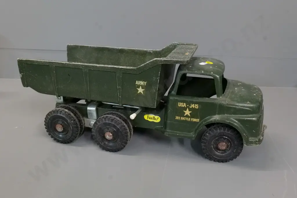 Waihi Tool & Die Company large cast metal US Army tip truck H-190 L-480 Image 1++