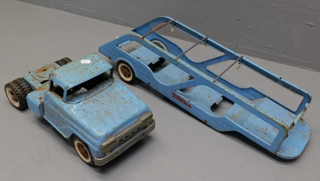 vintage Tonka car transporter truck & trailer - wear & corrosion, missing ramp and possibly other parts H-150 L-700 Image 1++