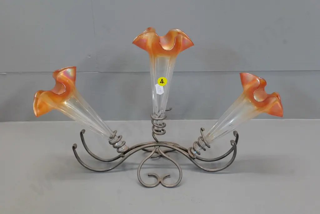 3 lustre glass epergnes in plated metal holder - H-230 W-380 Image 1++
