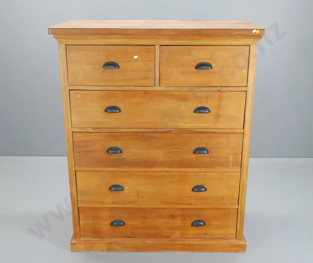 vintage rimu 6-drawer Scotch chest w/ metal shell handles. Polish needs work H-1360 W-1100 D-480 Image 1++